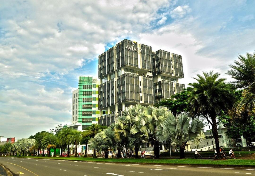 Aviary Bintaro Hotell Serpong Exteriör bild