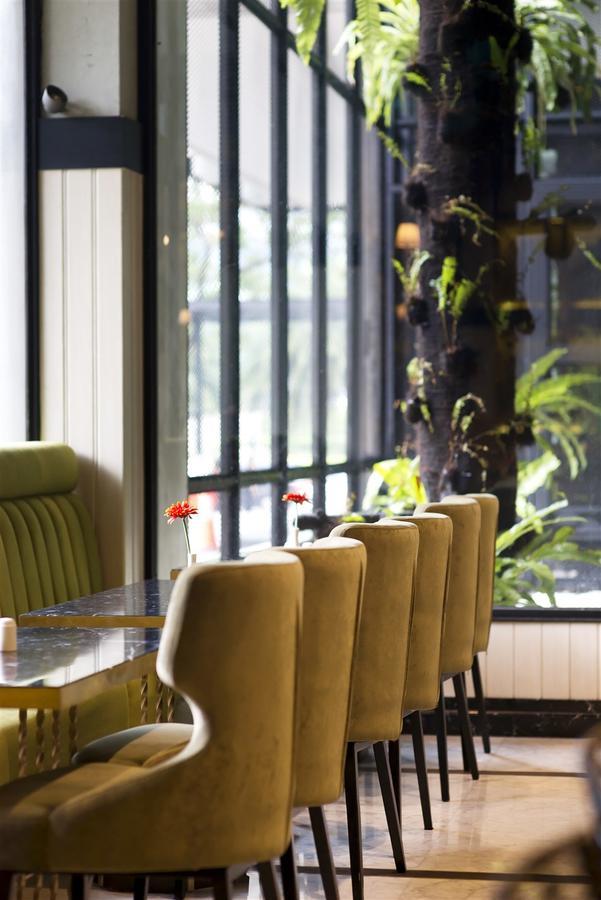 Aviary Bintaro Hotell Serpong Exteriör bild