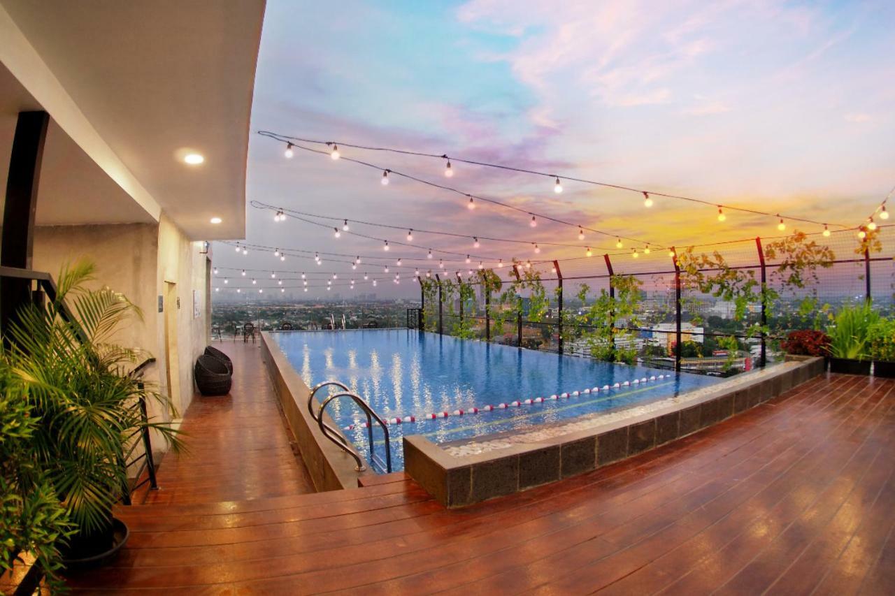 Aviary Bintaro Hotell Serpong Exteriör bild
