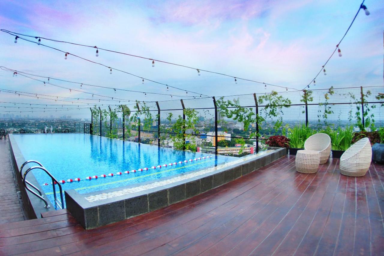 Aviary Bintaro Hotell Serpong Exteriör bild
